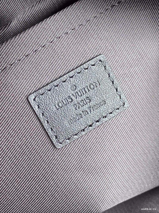 WIS LOUIS VUITTON S LOCK MESSENGER 0721